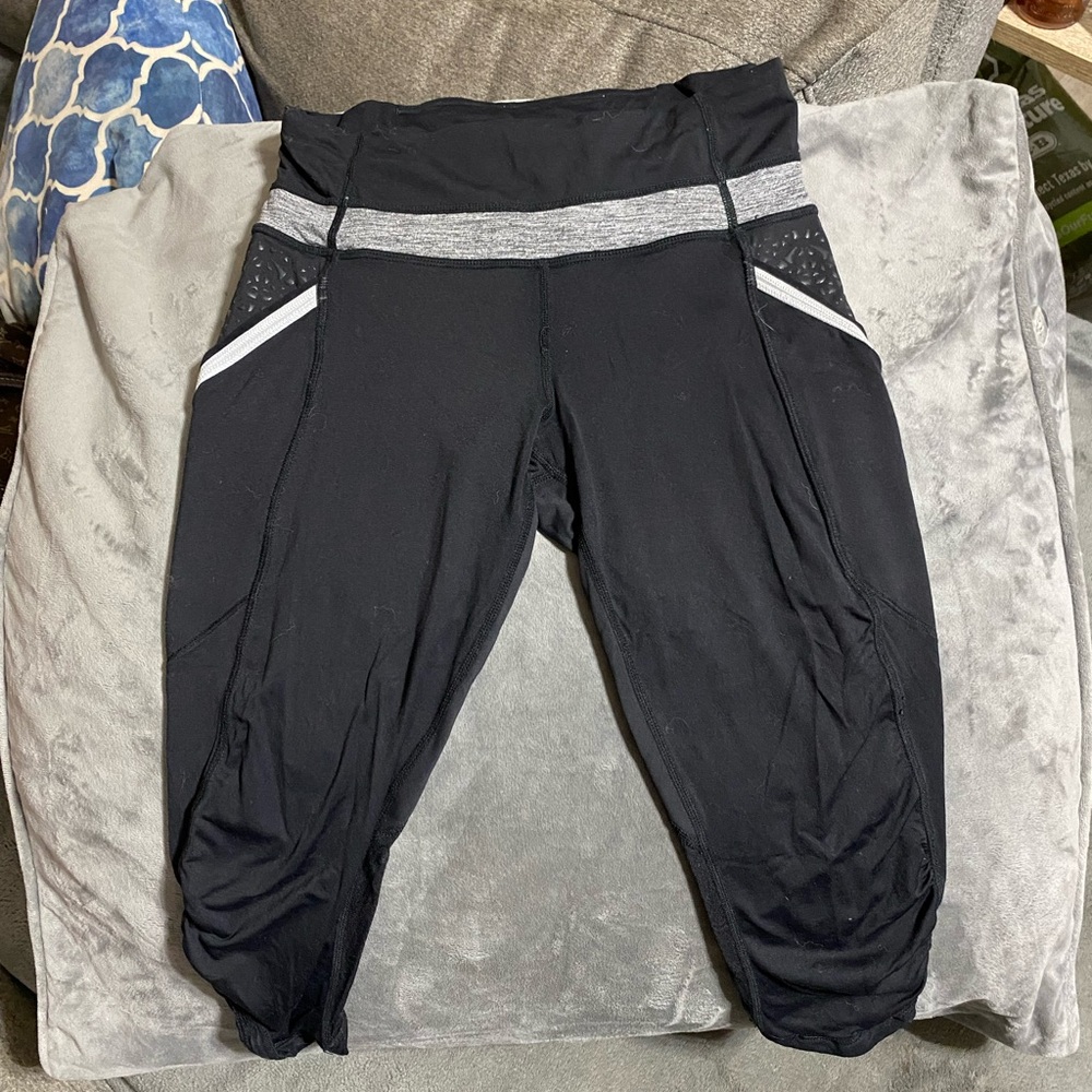 Lululemon over the knee run capris